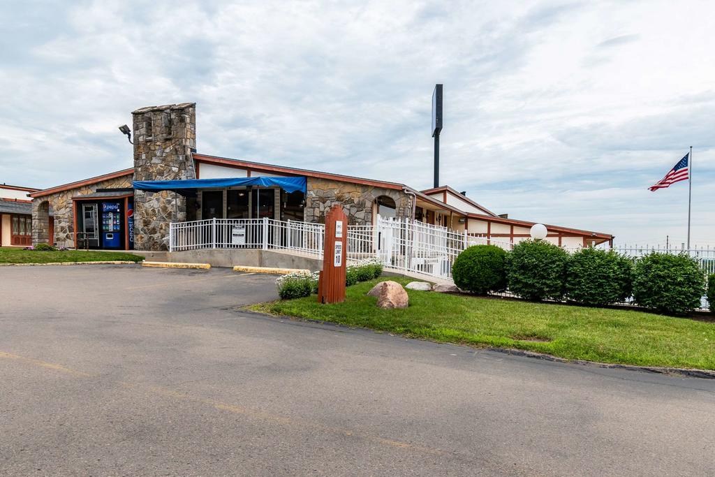 Rodeway Inn - thumb 2