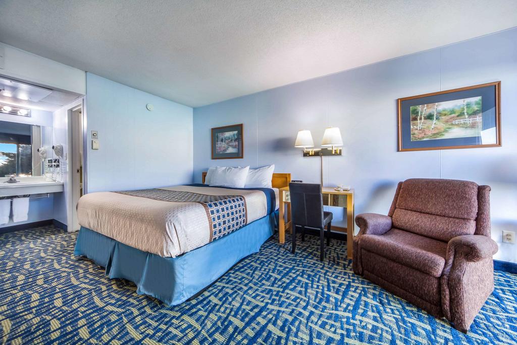 Rodeway Inn - thumb 1