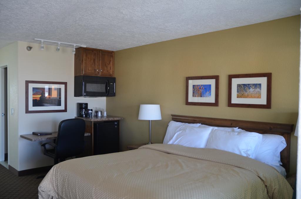 Rodeway Inn & Suites - thumb 2