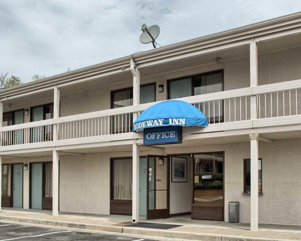 Rodeway Inn Richmond - thumb 1