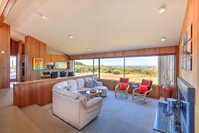 Rolling Waves Beach House Tourism Bookings