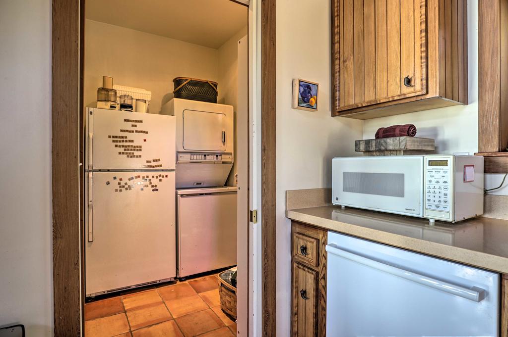 Romantic Ridgetop Escape With Hot Tub Near Mendocino - thumb 3
