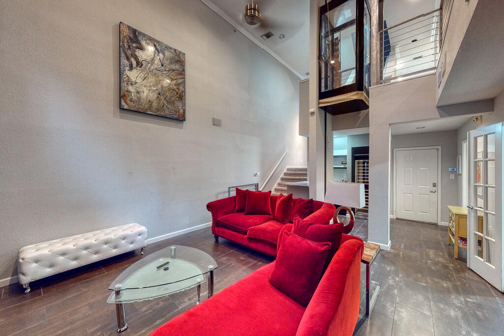 Rooftop Retreat - thumb 2