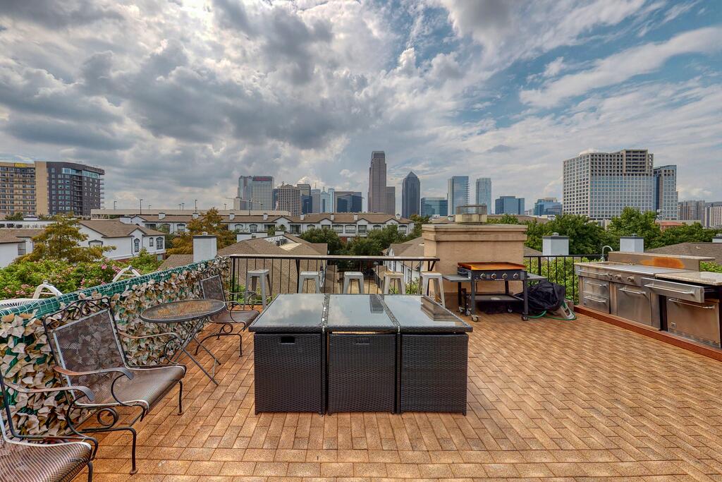 Rooftop Retreat - thumb 1