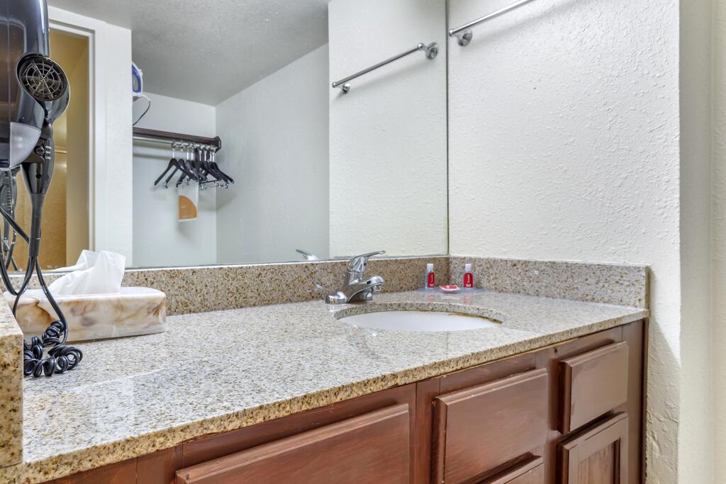 Rose City Inn & Suites - thumb 2