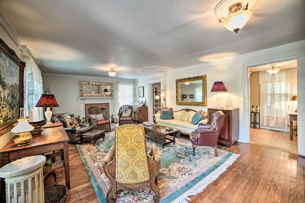 Rural & Historic Estate Home, 12 Mi To Clarksville - thumb 3