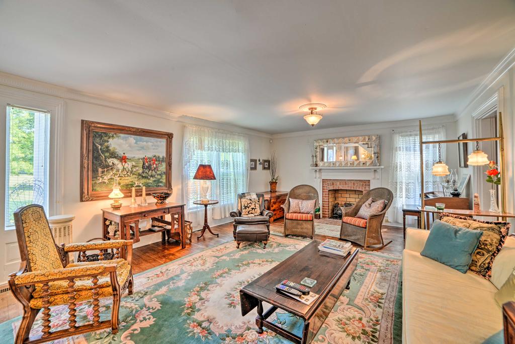 Rural & Historic Estate Home, 12 Mi To Clarksville - thumb 2