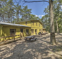 Rustic 'Clint Eastwood' Ranch Apt by Raystown Lake - Tourism Bookings