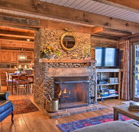 Rustic 'Courage Cabin' with Mountain  River View - Tourism Bookings