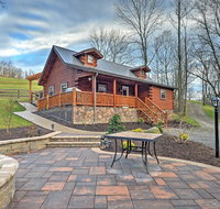 Rustic Dundee Cabin with Hot Tub and Forest Views! - Tourism Bookings