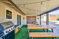 Rustic Home w/ GrillViews - 4 Mi. to Joshua Tree Tourism Bookings