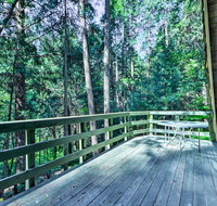 Rustic Pollock Pines Cabin with Large Deck Near Lake - Hotels Santiago