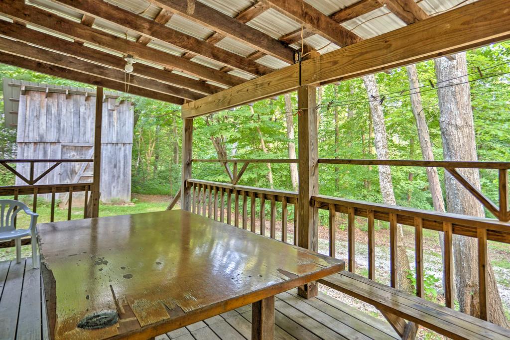 Rustic Taswell Cabin With Wooded Views -Walk To Lake! - thumb 0