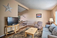 S. Cottonwood Home w/ Yard 3 Mi to Main St. Tourism Bookings