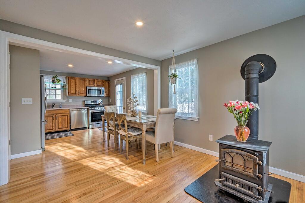 Sandwich Home With Fire Pit - 4 Mi To Downtown! - thumb 2