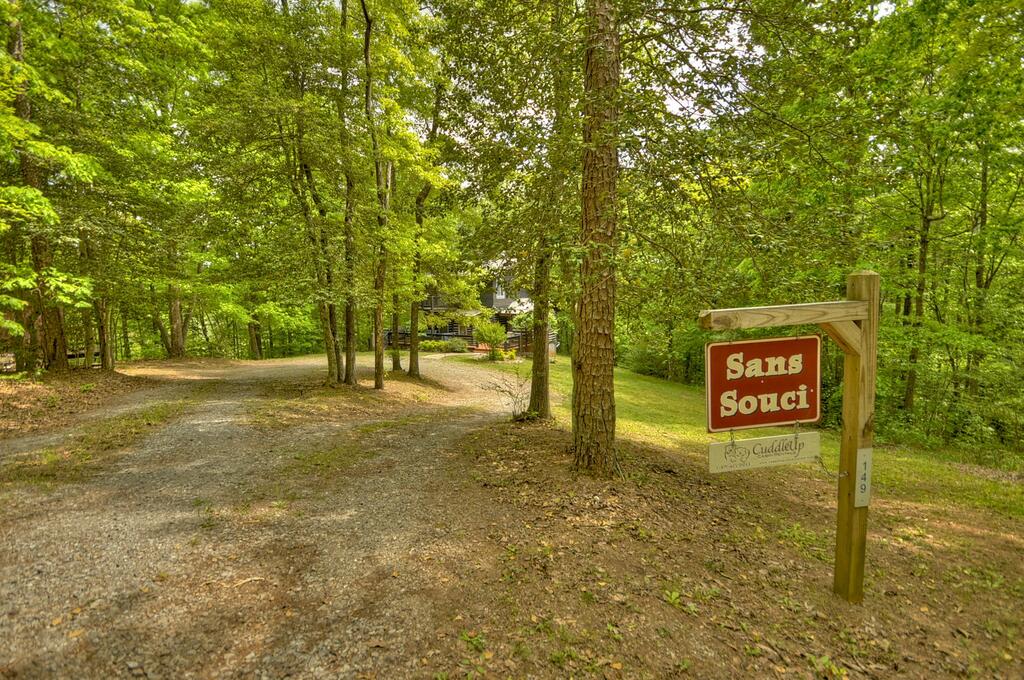 Sans Souci- Cozy Pet Friendly Retreat - thumb 2