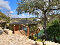 Scenic Hillside Bungalow on Lake Travis pool and hot tub next to marina 8 Tourism Bookings