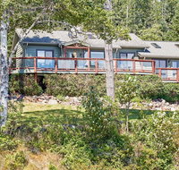 Schroeder Cabin with Deck - Right on Lake Superior - USA Accommodation
