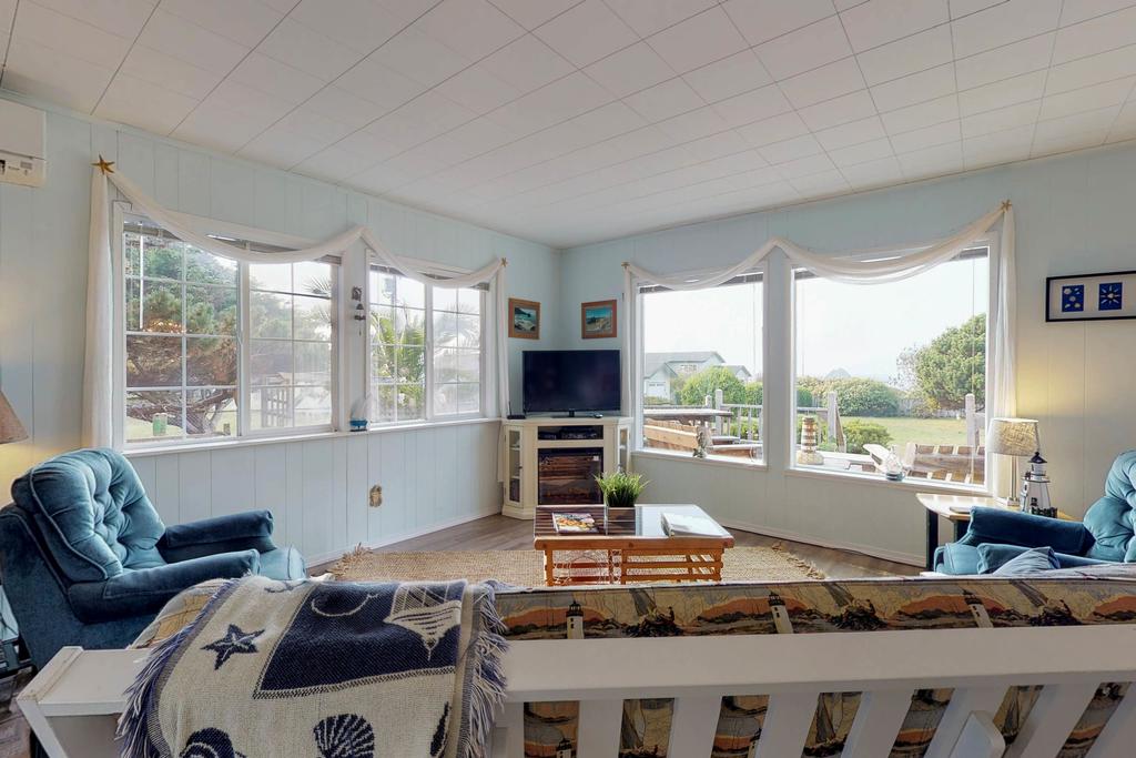 Sea Dreamer Cottage - thumb 1