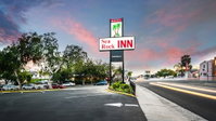 Sea Rock Inn - Long Beach Tourism Bookings