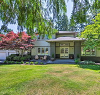 Seattle Home with Fire Pit  Pvt Putting Green - Tourism Bookings
