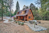 Secluded Log Cabin Studio Apt in Grass Valley Tourism Bookings