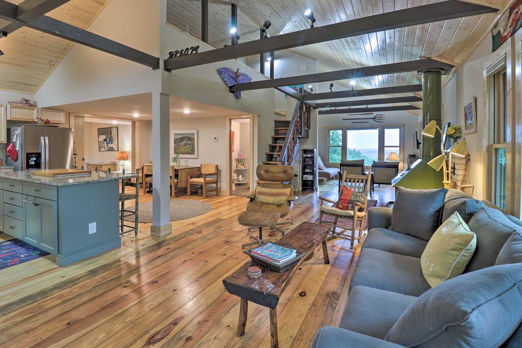 Secluded Pisgah Nat'l Forest Retreat With Views - thumb 3