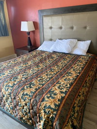 SHAROLYN MOTEL Tourism Bookings