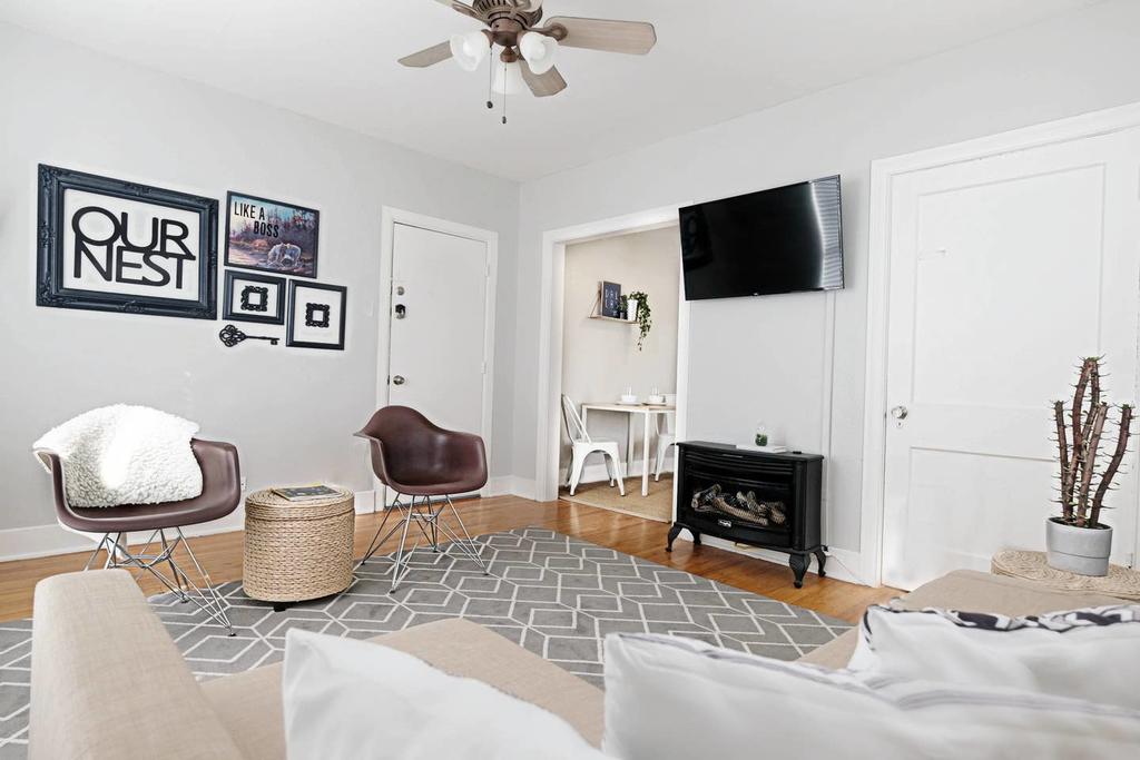 SHELTER IN PLACE HERE! Our Nest On Vickery - thumb 2