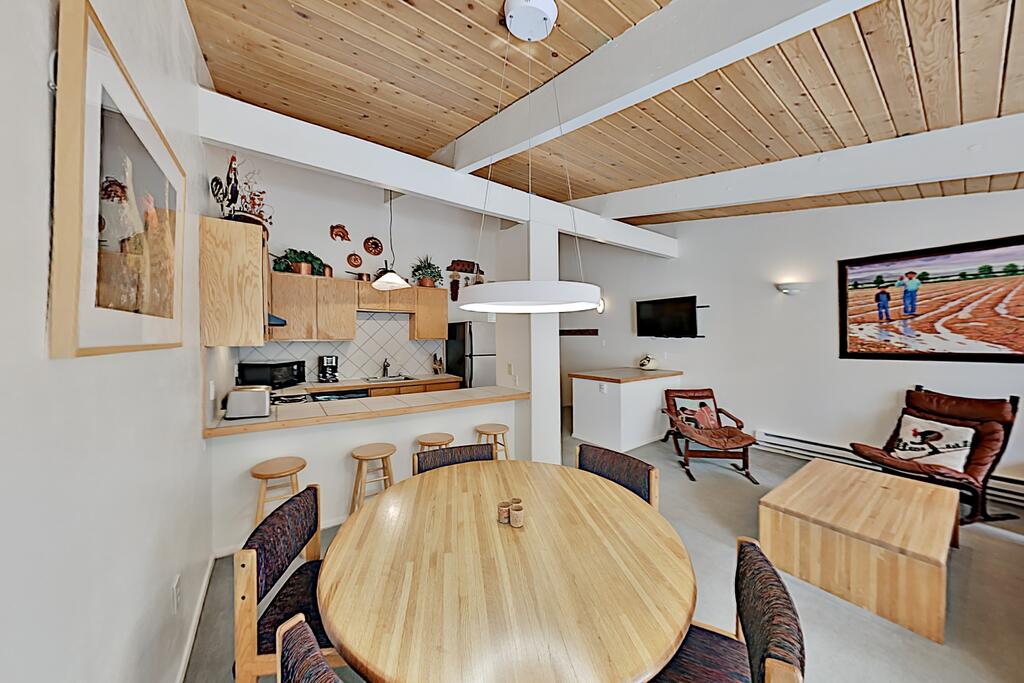 Sierra Del Sol - River-View, Ski-In, Ski-Out Gem Condo - thumb 2