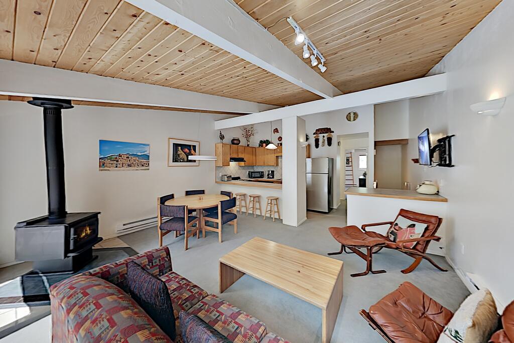 Sierra Del Sol - River-View, Ski-In, Ski-Out Gem Condo - thumb 0