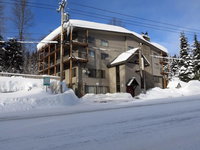 Skiers paradise Close to slopes  heated pool Tourism Bookings