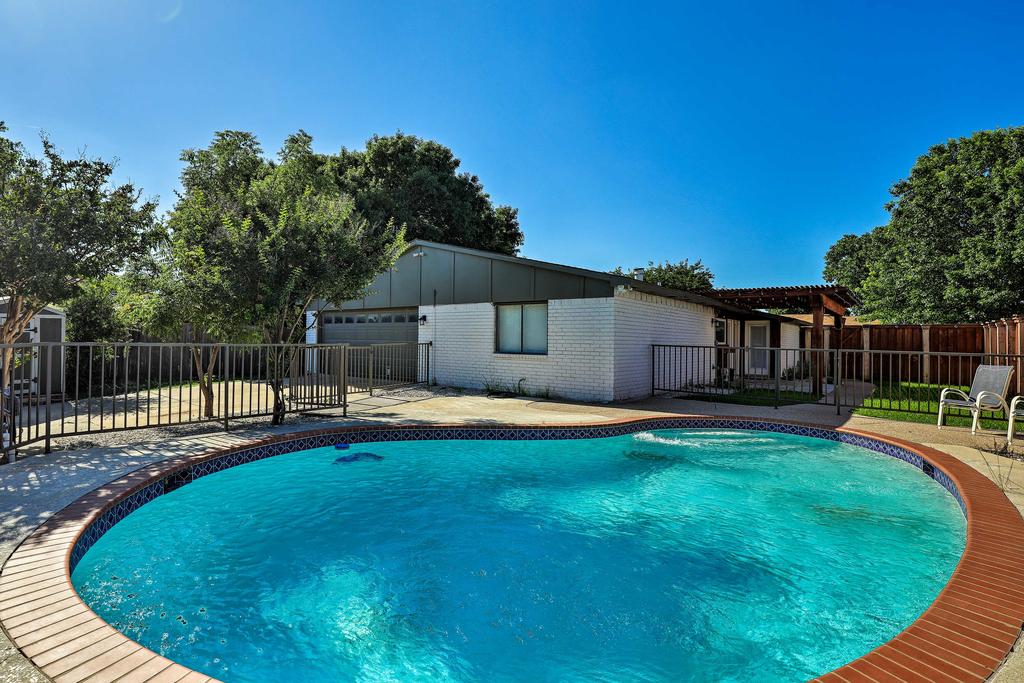 Sleek Grand Prairie Home - 10 Mi To Arlington - thumb 2