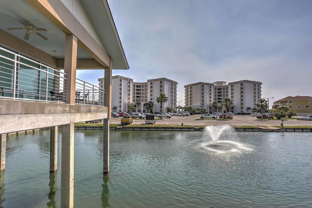 Sleek Pensacola Beach Condo With Patio-Walk To Beach! - thumb 1