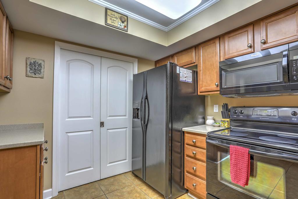 Sleek Pensacola Beach Condo With Patio-Walk To Beach! - thumb 3