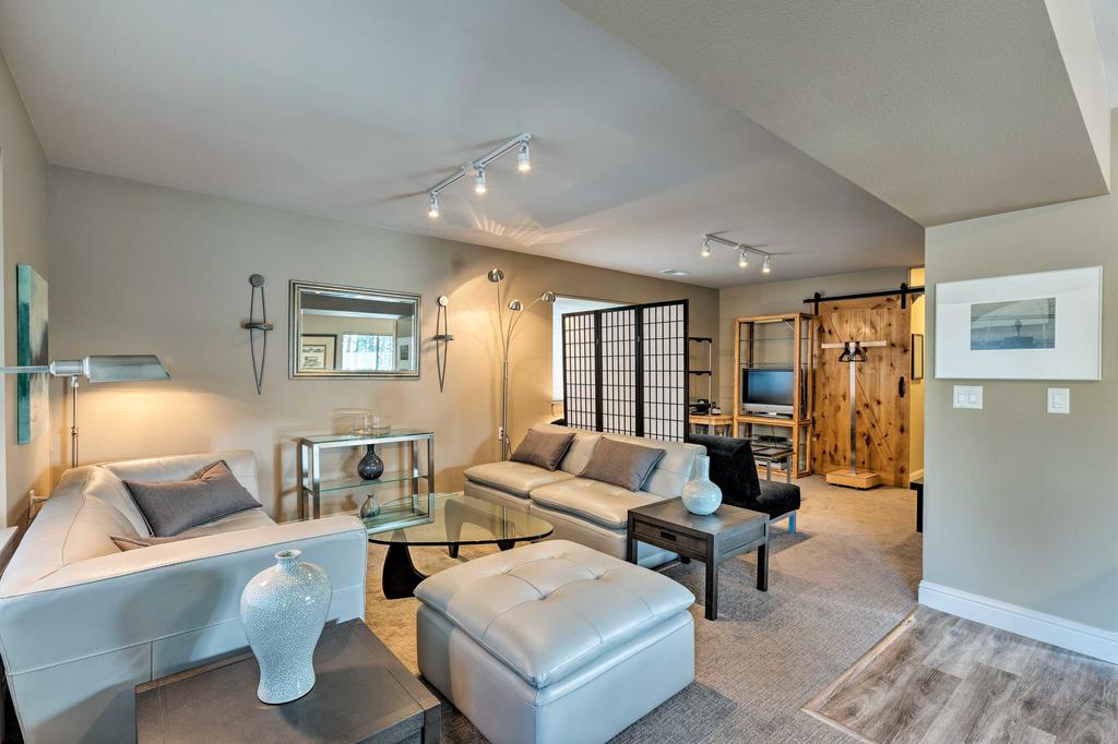 Sleek South Reno Escape - 8 Mi To Mt Rose Ski Tahoe - thumb 1