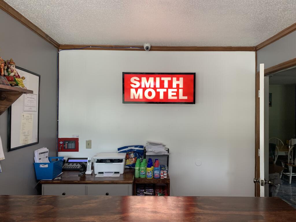 Smith Motel - thumb 1