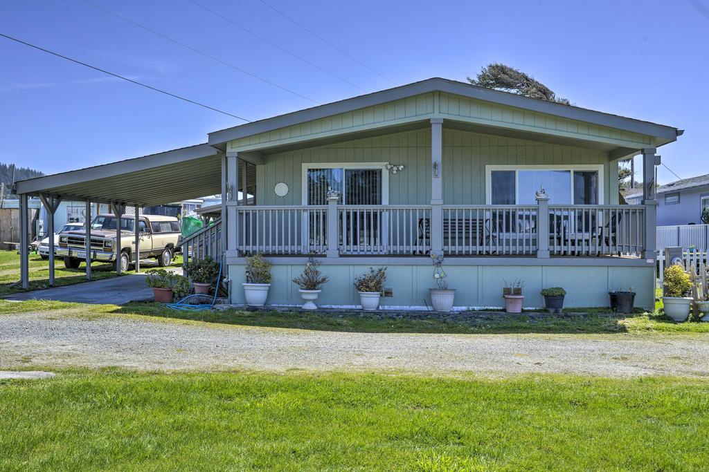 Smith River Home With Boat Launch Access And Views - thumb 2