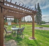 Soldotna Home with Yard, Walk to Kenai River! - Students Accommodation