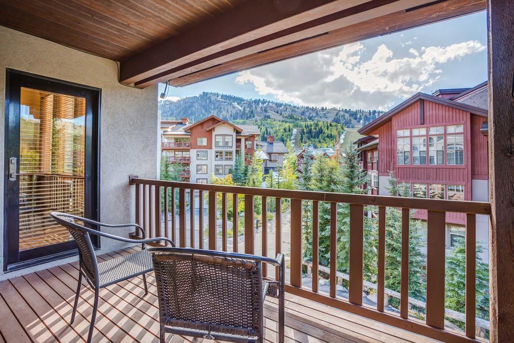 Solitude Ski-In And Ski-Out Townhouse With Hot Tub Access - thumb 1