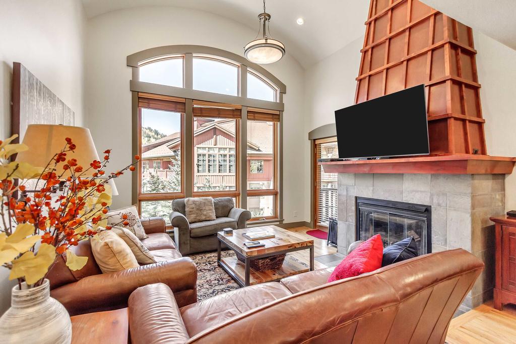 Solitude Ski-In And Ski-Out Townhouse With Hot Tub Access - thumb 3