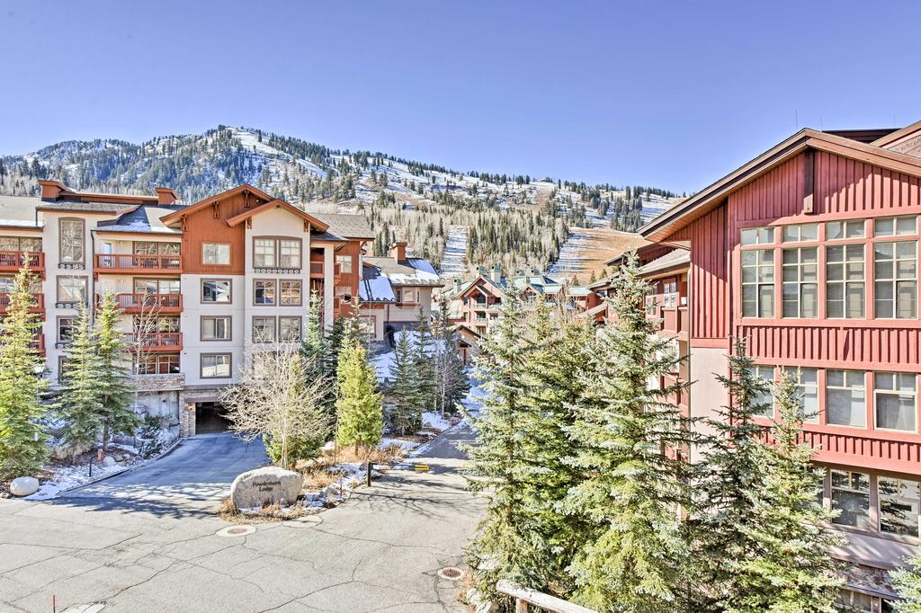 Solitude Ski-In And Ski-Out Townhouse With Hot Tub Access - thumb 2