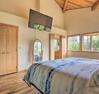 South Beach Home with Hot Tub Deck - Walk to Ocean - Hotels Santiago