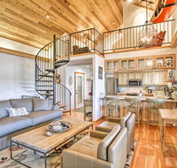 South Lake Coeur d'Alene Home with Dock & Kayaks - Accommodation Taipei