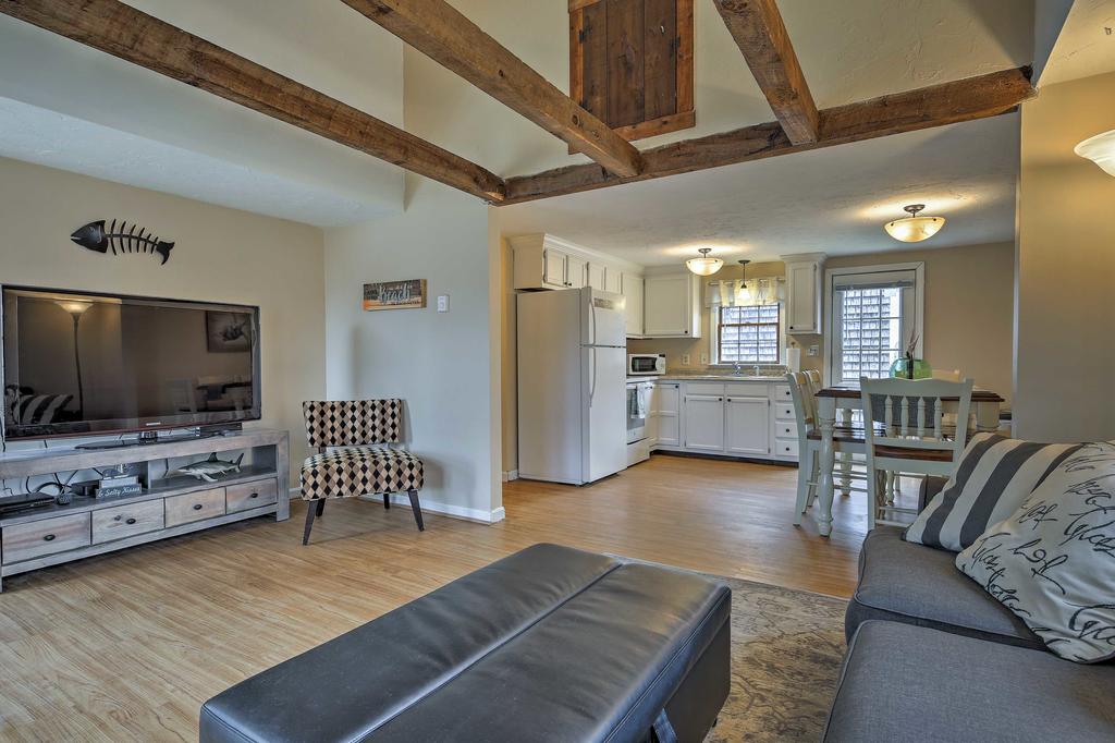 South Yarmouth Cottage - Walk To Seaview Beach! - thumb 3