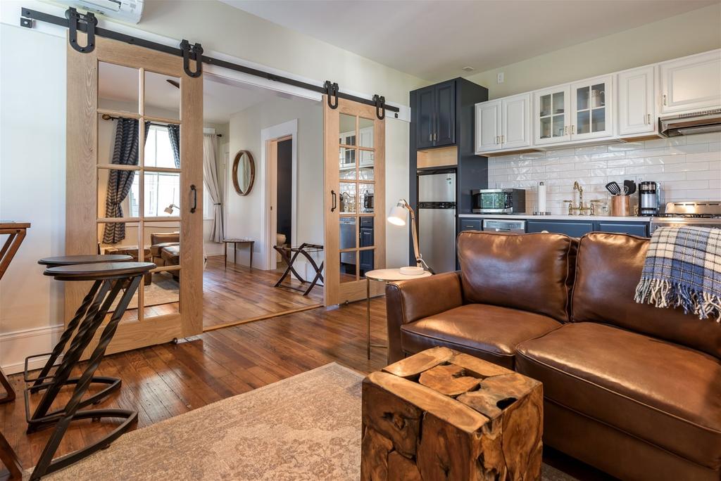 Southern Luxury Apartment - thumb 1