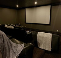 Spacious 5000 square foot home 6 beds 4 bath - USA Accommodation