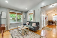 Spacious and Quiet One Block off King Street Tourism Bookings