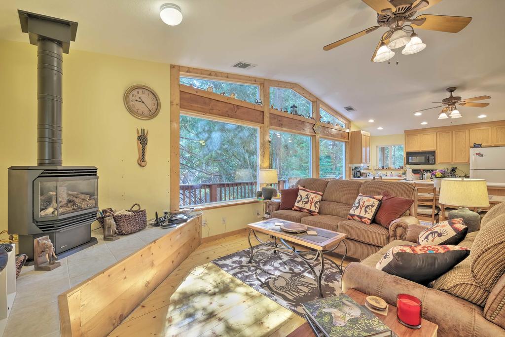 Spacious Cabin, Walk To Big Trees State Park! - thumb 3
