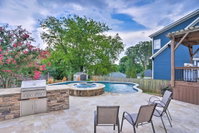 Spacious Charlotte Home Walk to ShopsMore Tourism Bookings